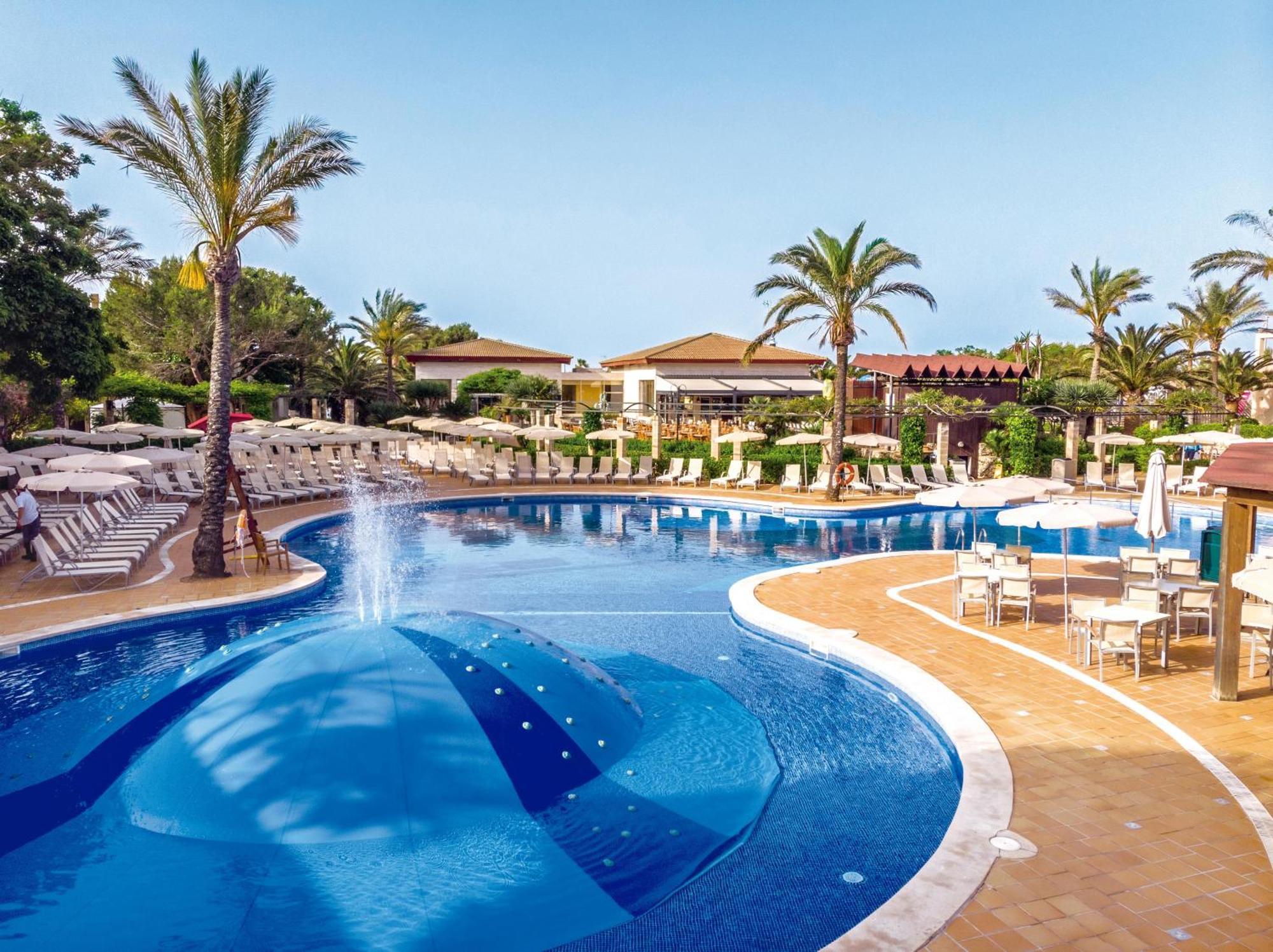 Aparthotel Zafiro Menorca Cala en Bosch